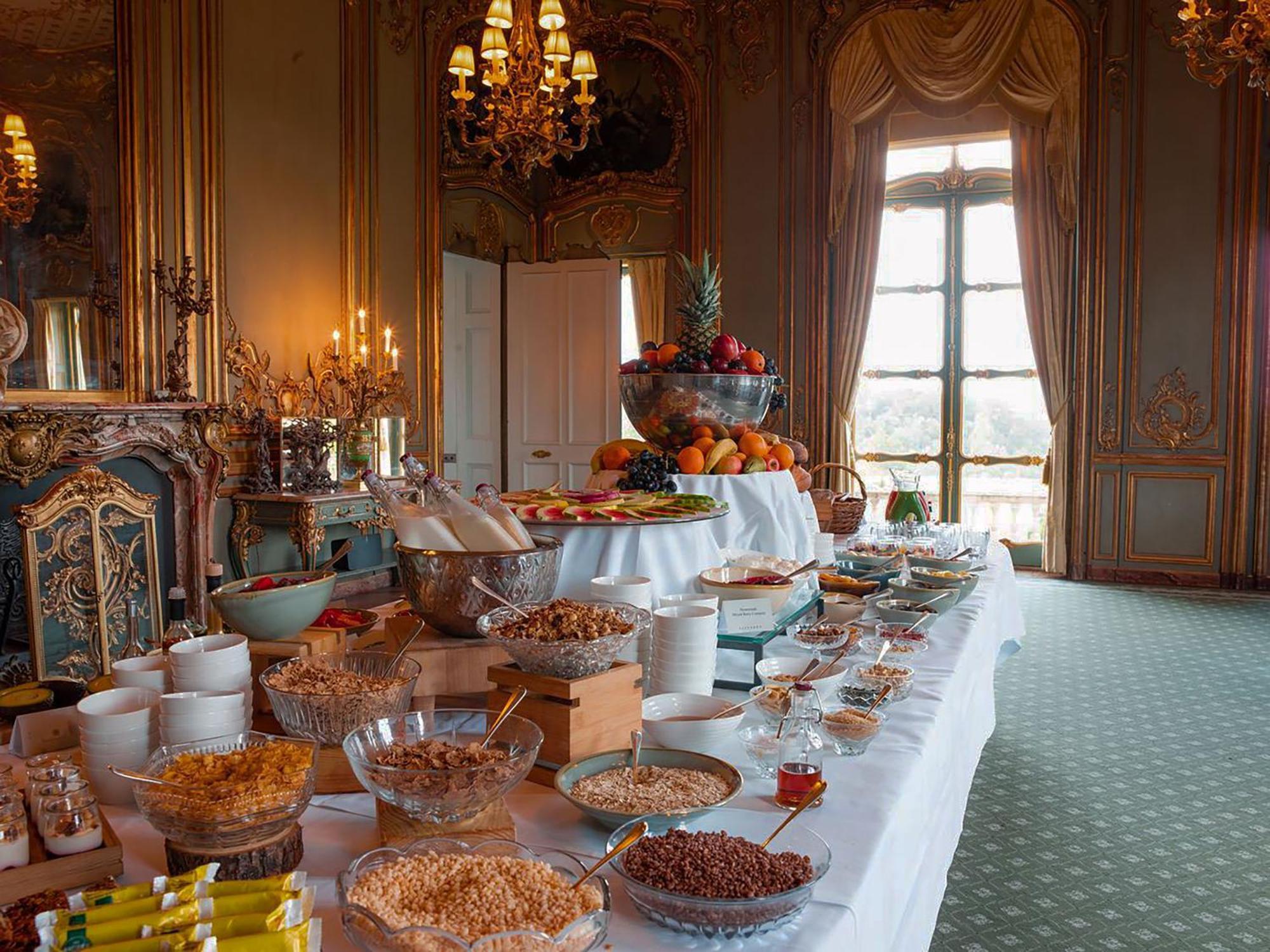Cliveden House - An Iconic Luxury Hotel Maidenhead Bagian luar foto