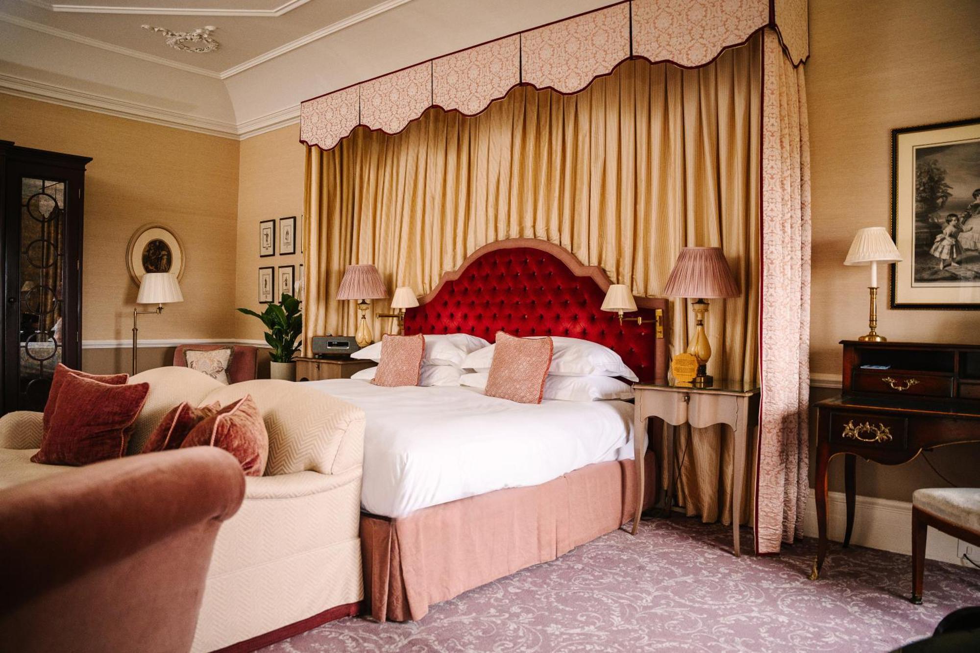 Cliveden House - An Iconic Luxury Hotel Maidenhead Bagian luar foto