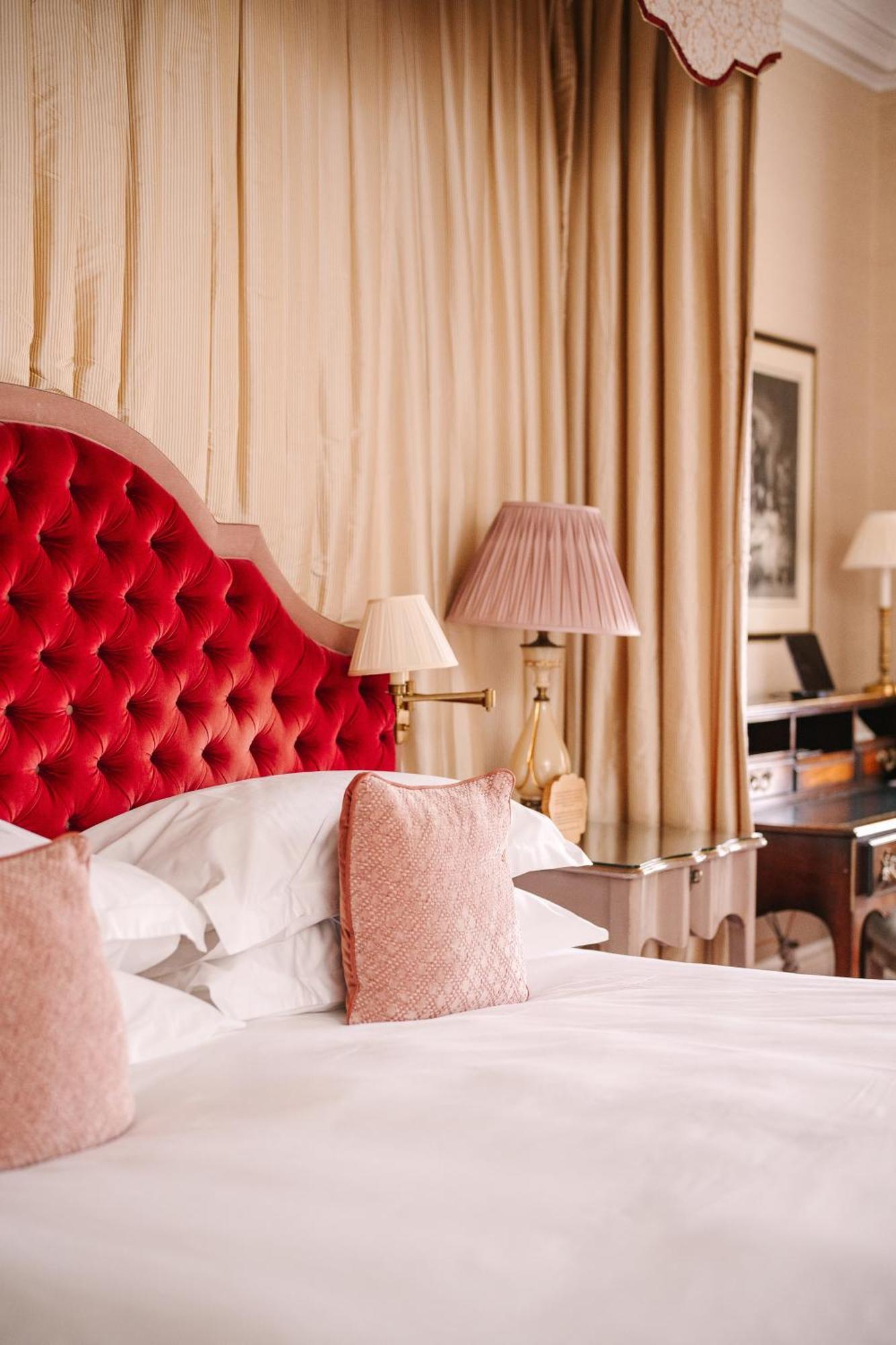 Cliveden House - An Iconic Luxury Hotel Maidenhead Bagian luar foto