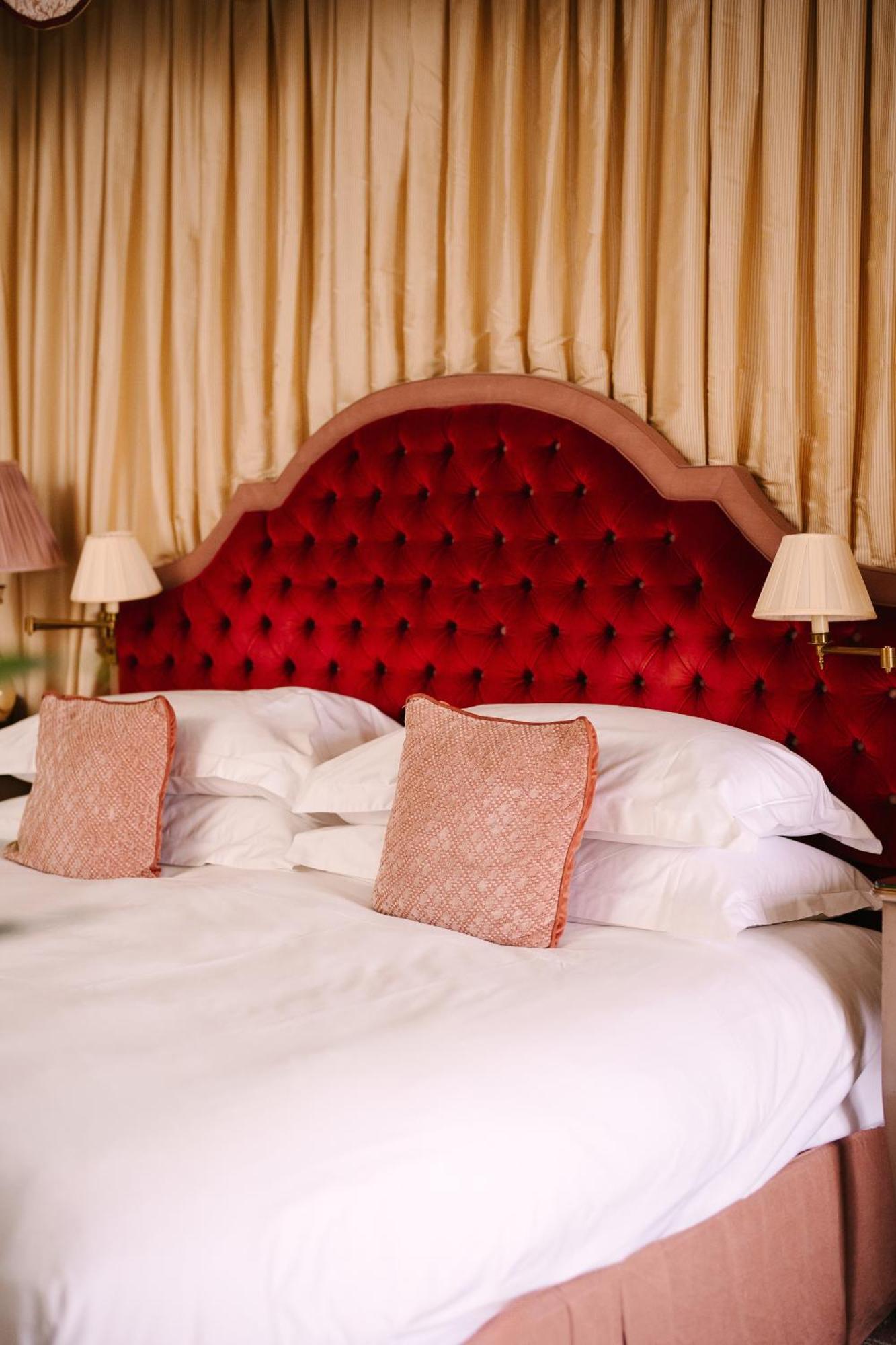 Cliveden House - An Iconic Luxury Hotel Maidenhead Bagian luar foto
