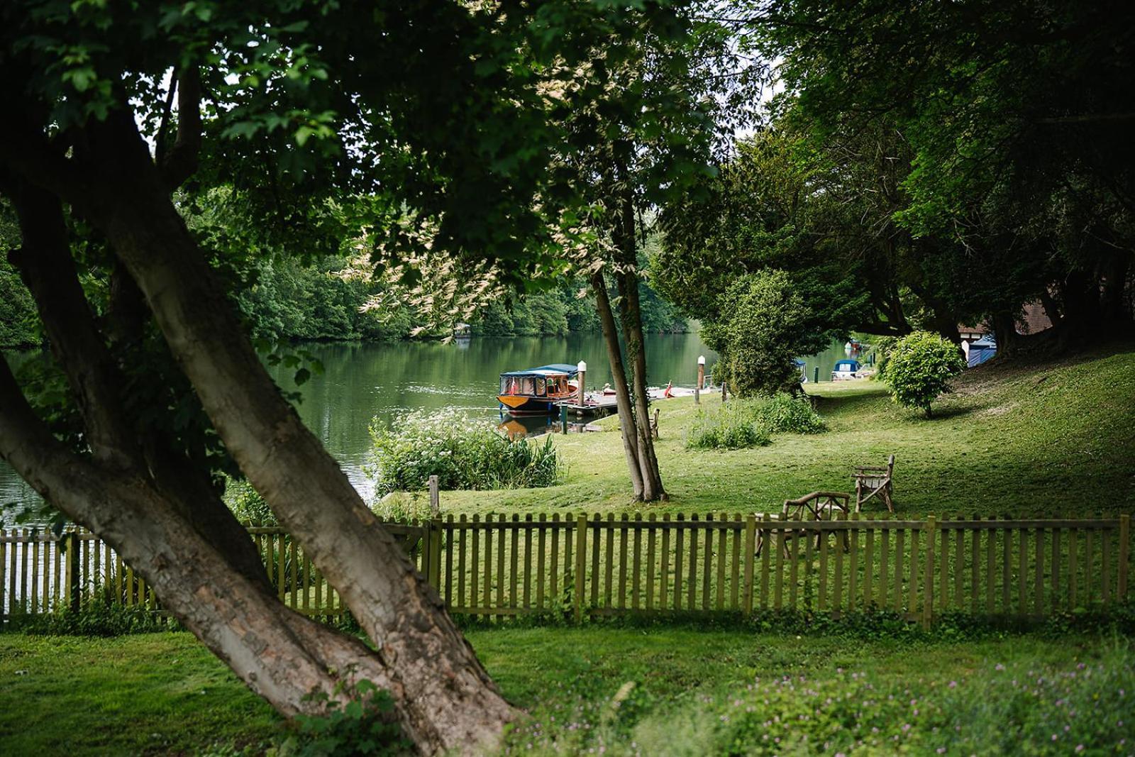 Cliveden House - An Iconic Luxury Hotel Maidenhead Bagian luar foto