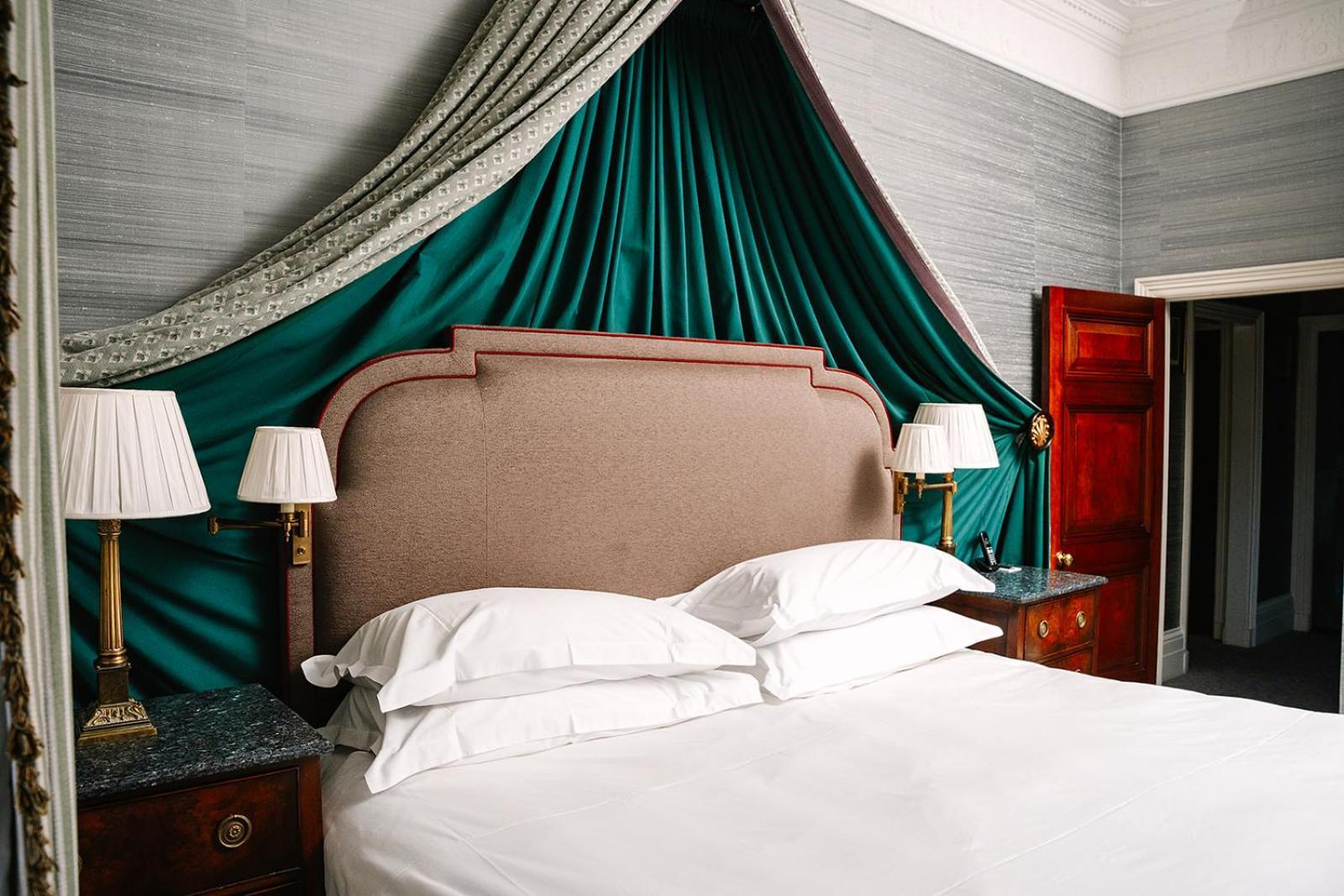 Cliveden House - An Iconic Luxury Hotel Maidenhead Bagian luar foto